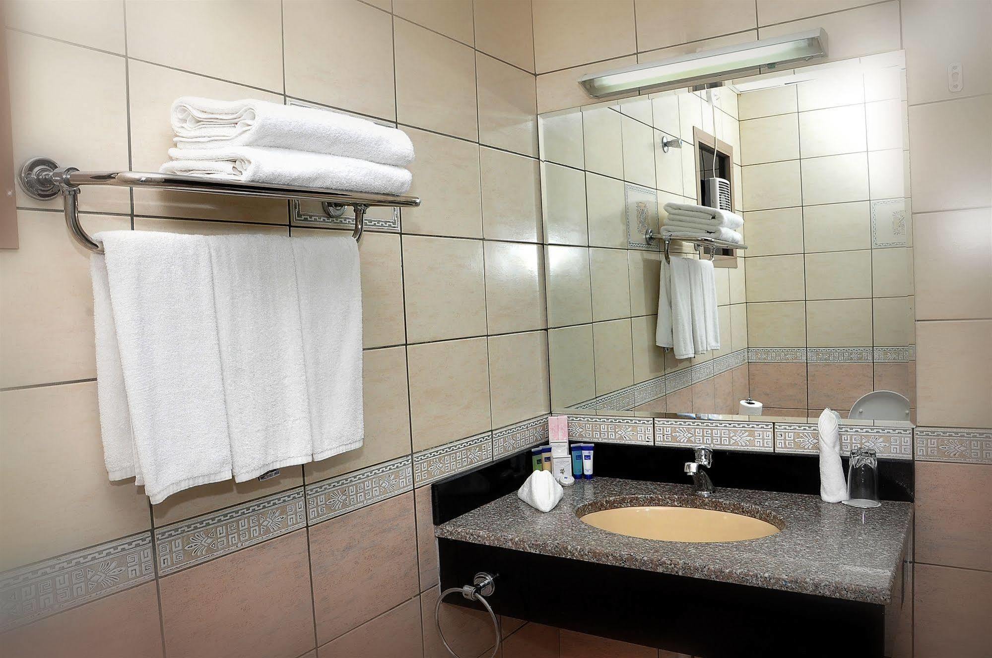 City Hotel Ras al-Khaimah Ngoại thất bức ảnh